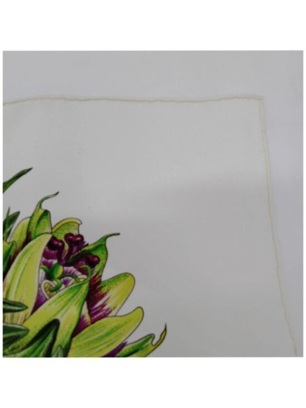 Hermes Carré 90 Silk Scarf Passiflores Floral - Picture 8 of 10